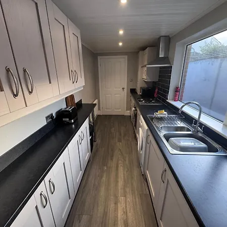 Ferienhaus Near Hospital 2 Bedroom - Sleeps 4 - Self Check In - Fully Furnished Carlisle (Cumbria)
