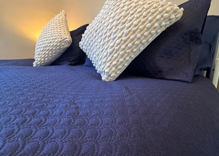 Near Hospital 2 Bedroom - Sleeps 4 - Self Check In - Fully Furnished Carlisle (Cumbria)