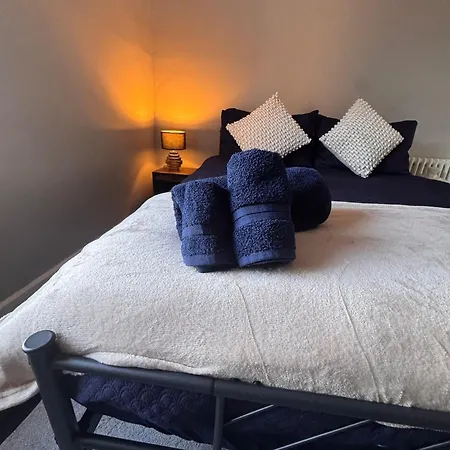 Near Hospital 2 Bedroom - Sleeps 4 - Self Check In - Fully Furnished Casa de Férias Carlisle (Cumbria)